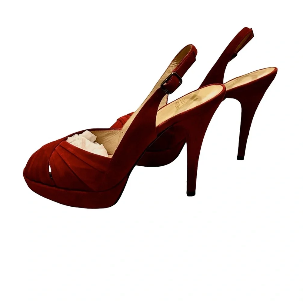 Stuart Weitzman size 8m